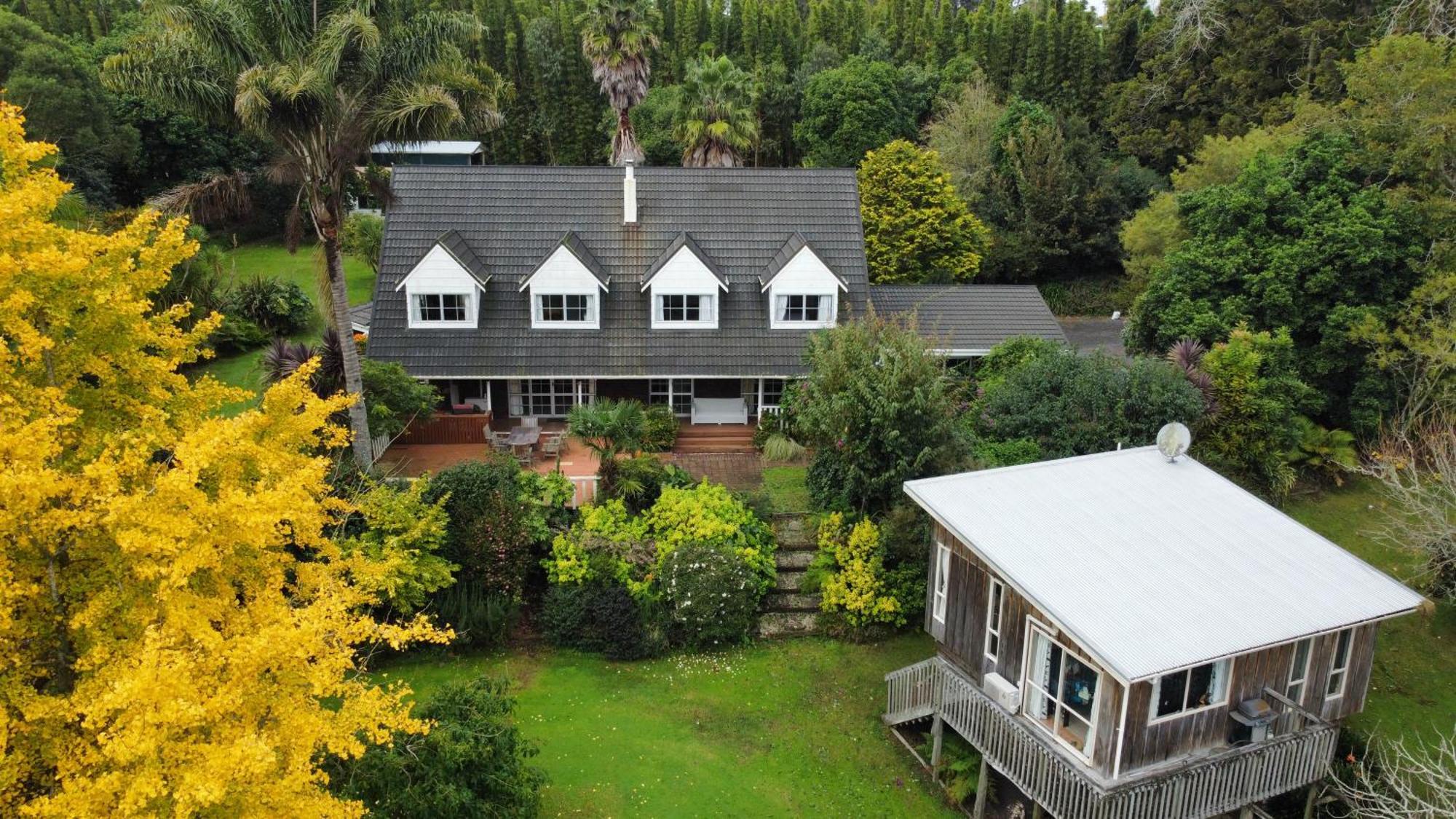 Horse Shoe Manor Paihia Exterior photo